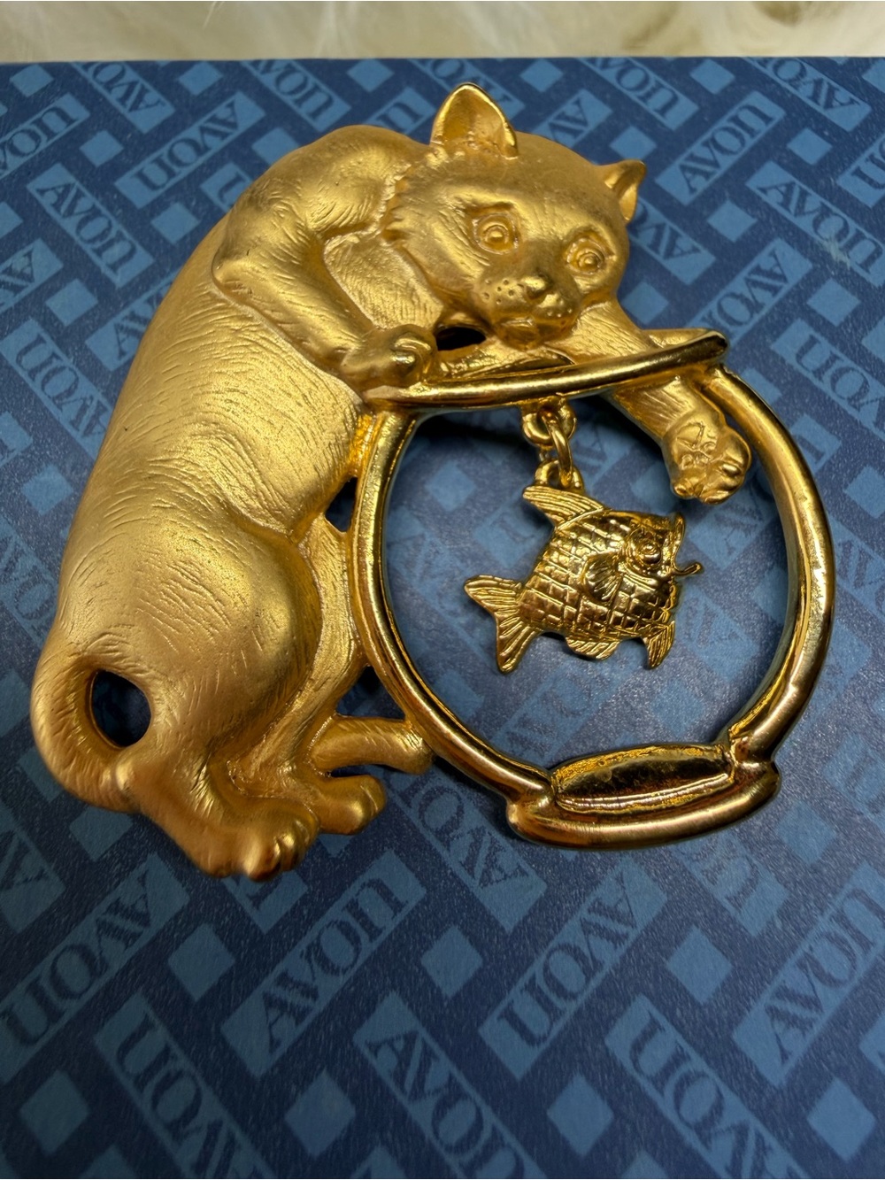 Gold Cat Door Knocker with Fish in tank Accent - Decorative Pet-Themed Hardware